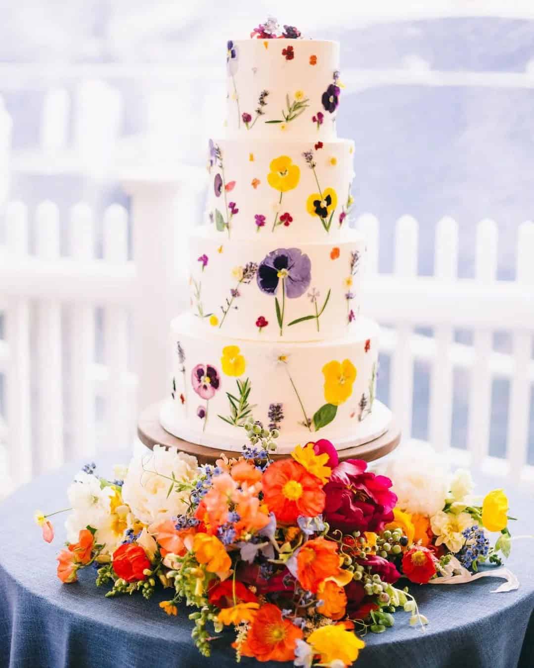 Painted Unique Beautiful Wedding Cakes