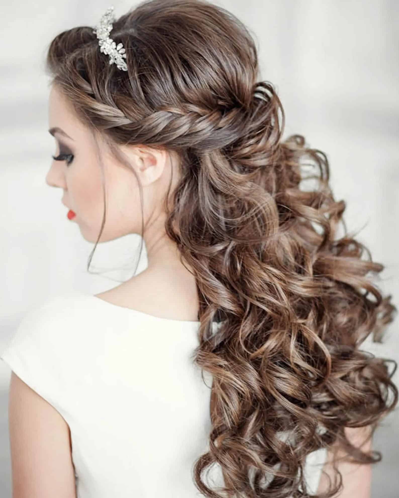 Voluminous Half-Updo