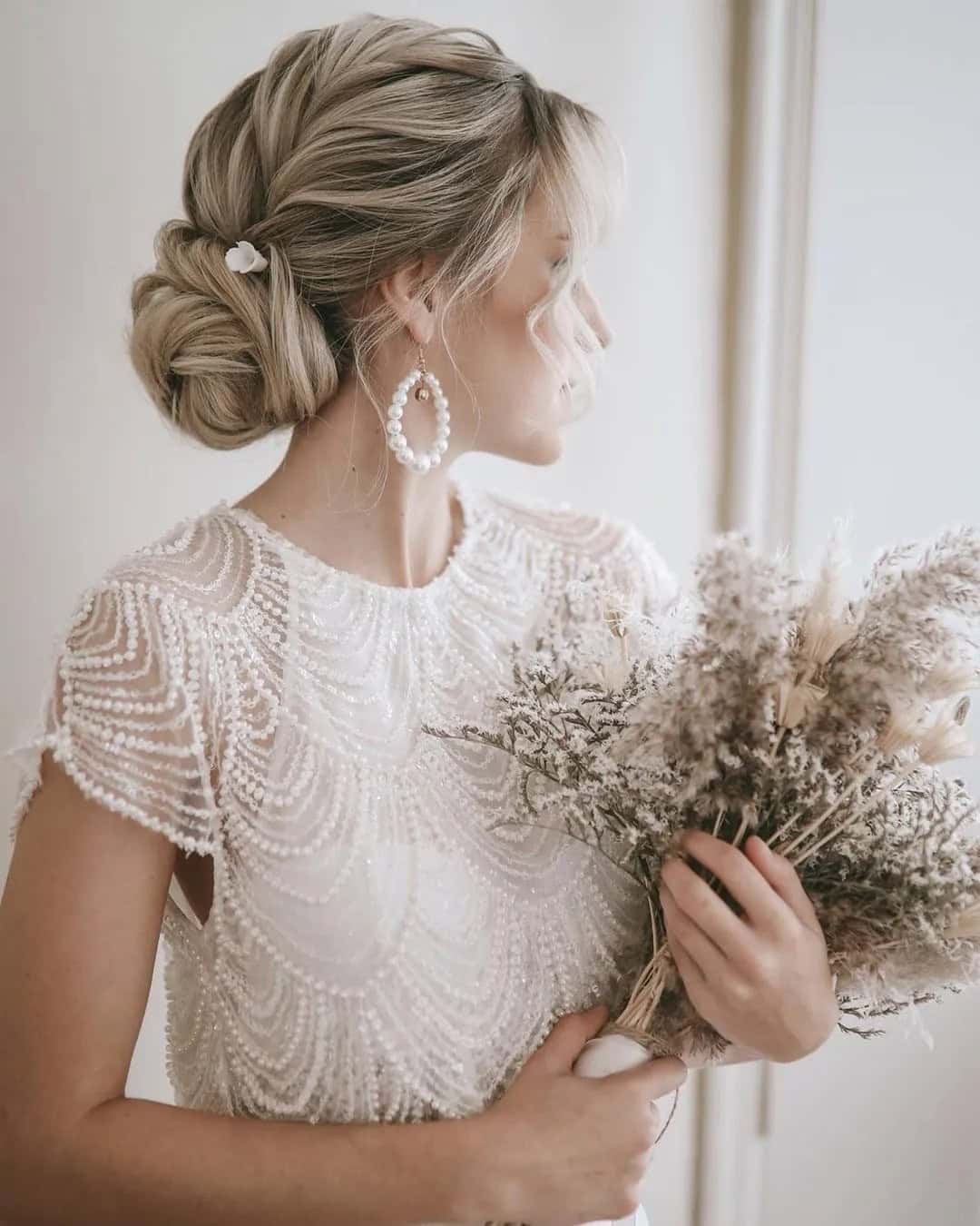 Easy Wedding Updos for Medium Length