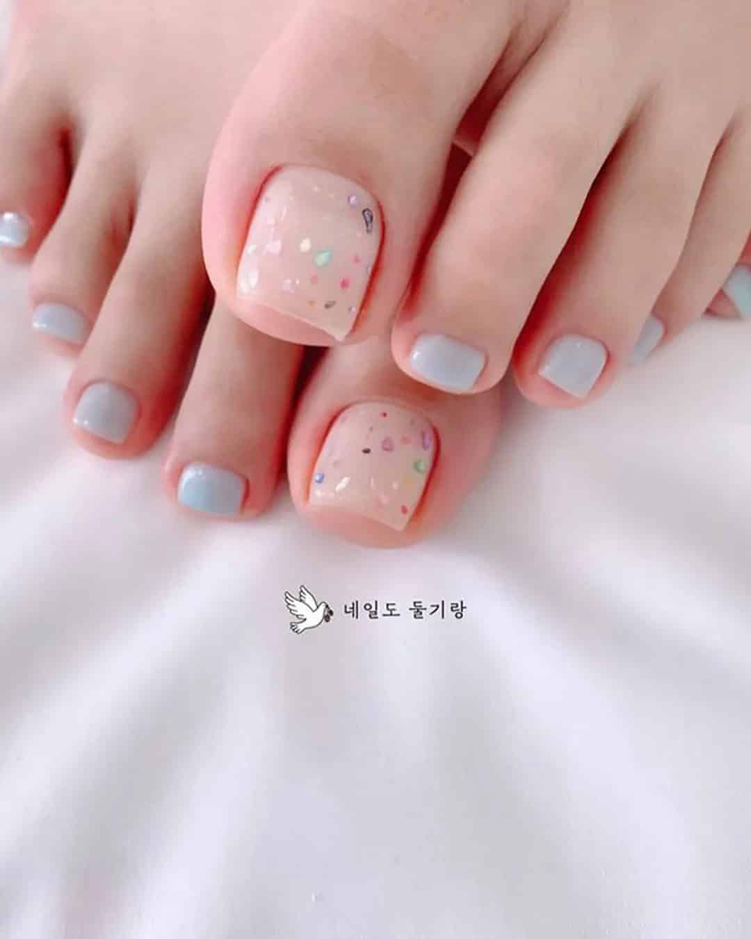 Beach Wedding Toe Nails