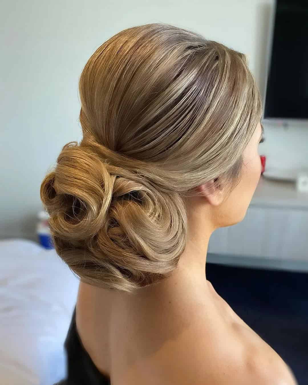 Elegant Low Bun Hairstyles for Wedding