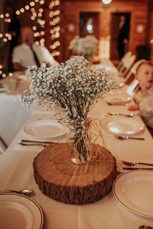 Mason jars and baby’s breath