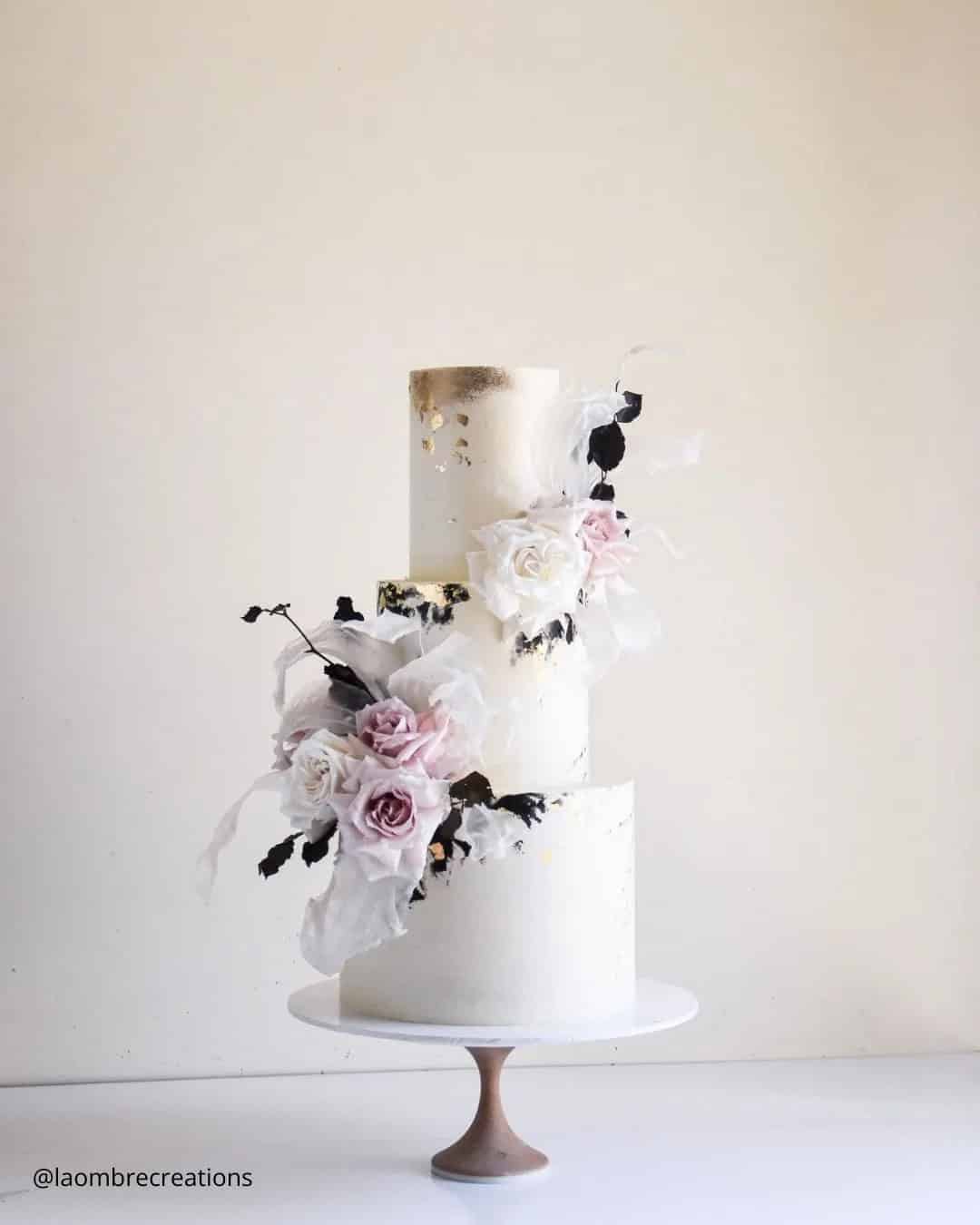 Cake With Black And White Wedding Flowers