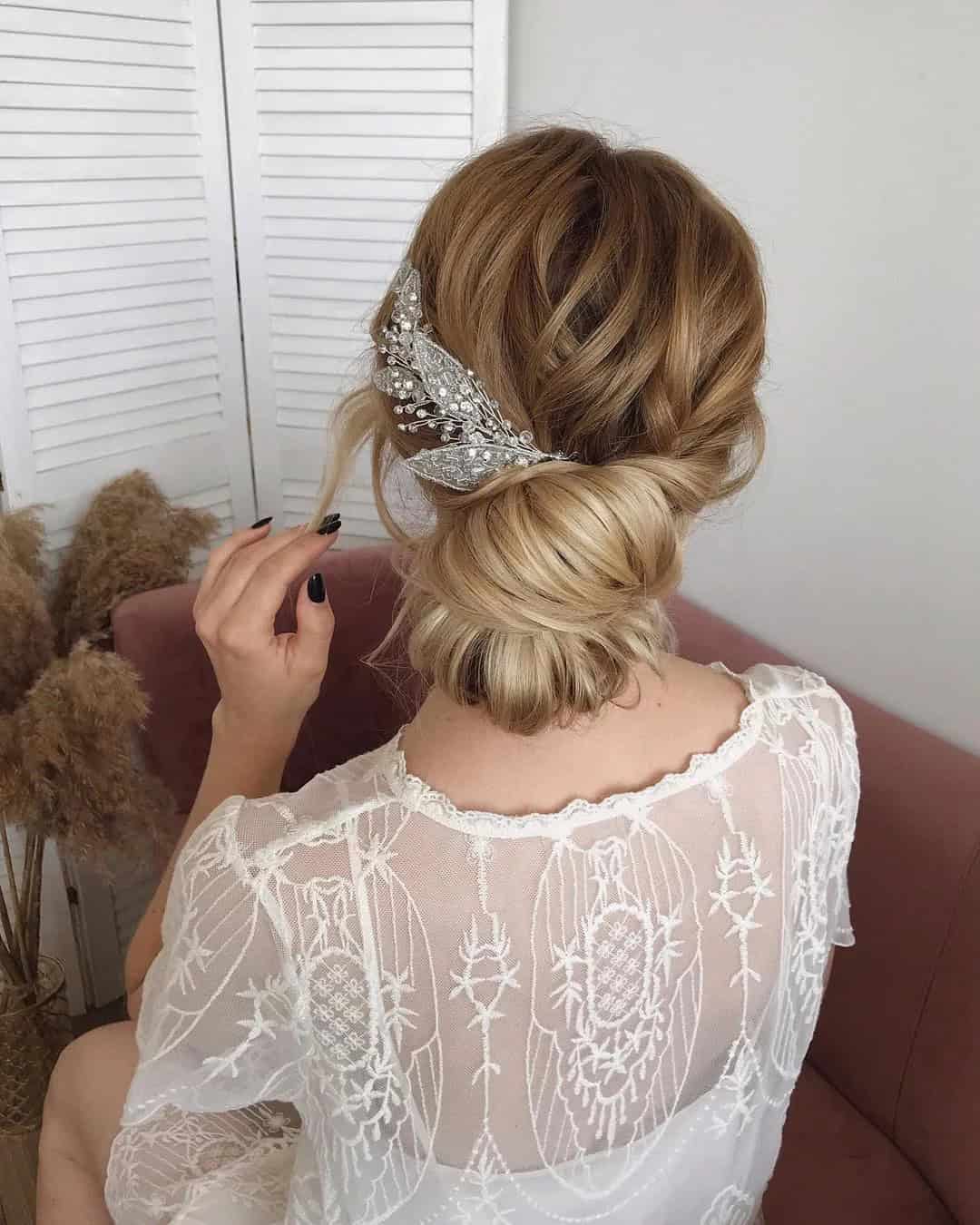 Winter Wedding Hairstyles Medium Hair