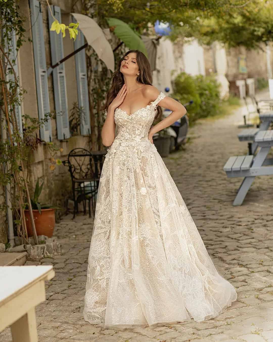 Delicate Lace Bridal Gowns