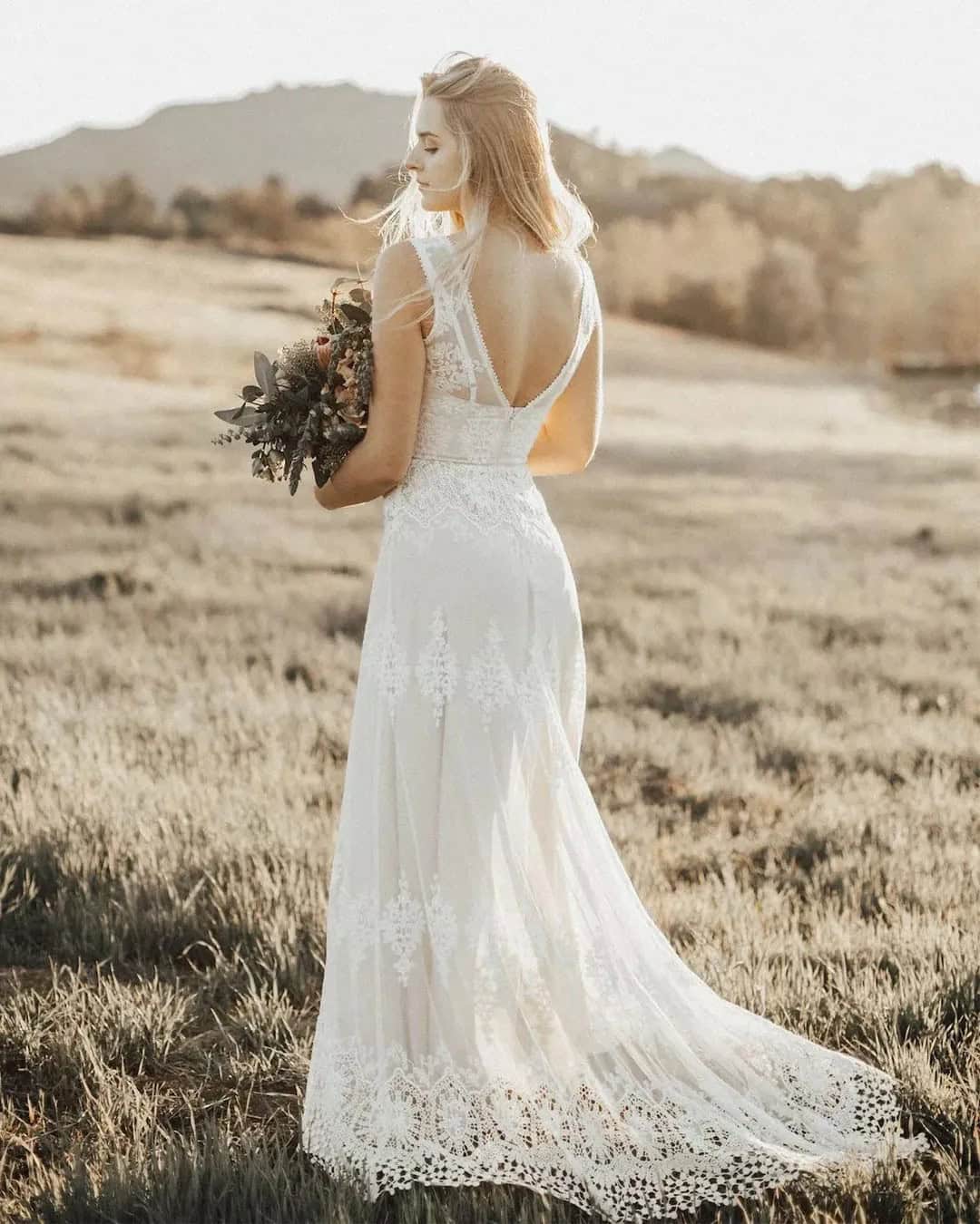 Casual Country Style Wedding Gown Ideas