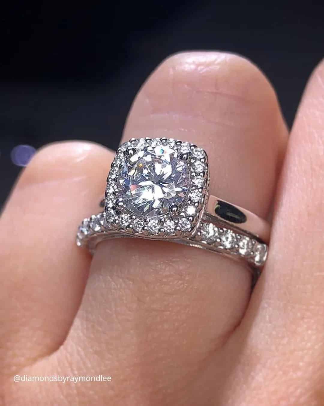 Amazing Engagement Rings Set