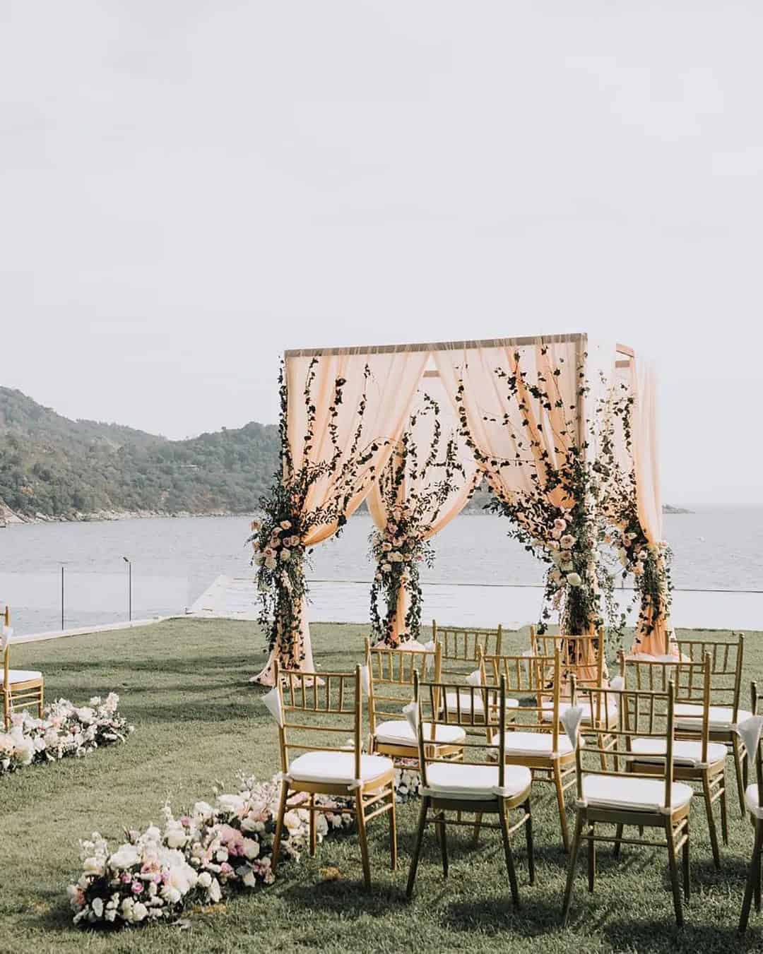 Beach Wedding Ceremony Decor