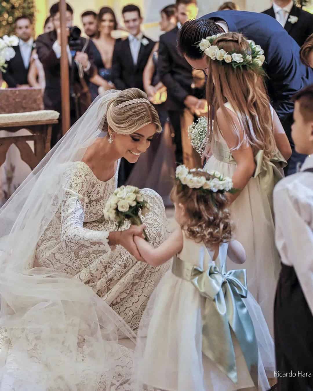 Bride and groom with nieces, nephews, or young relatives