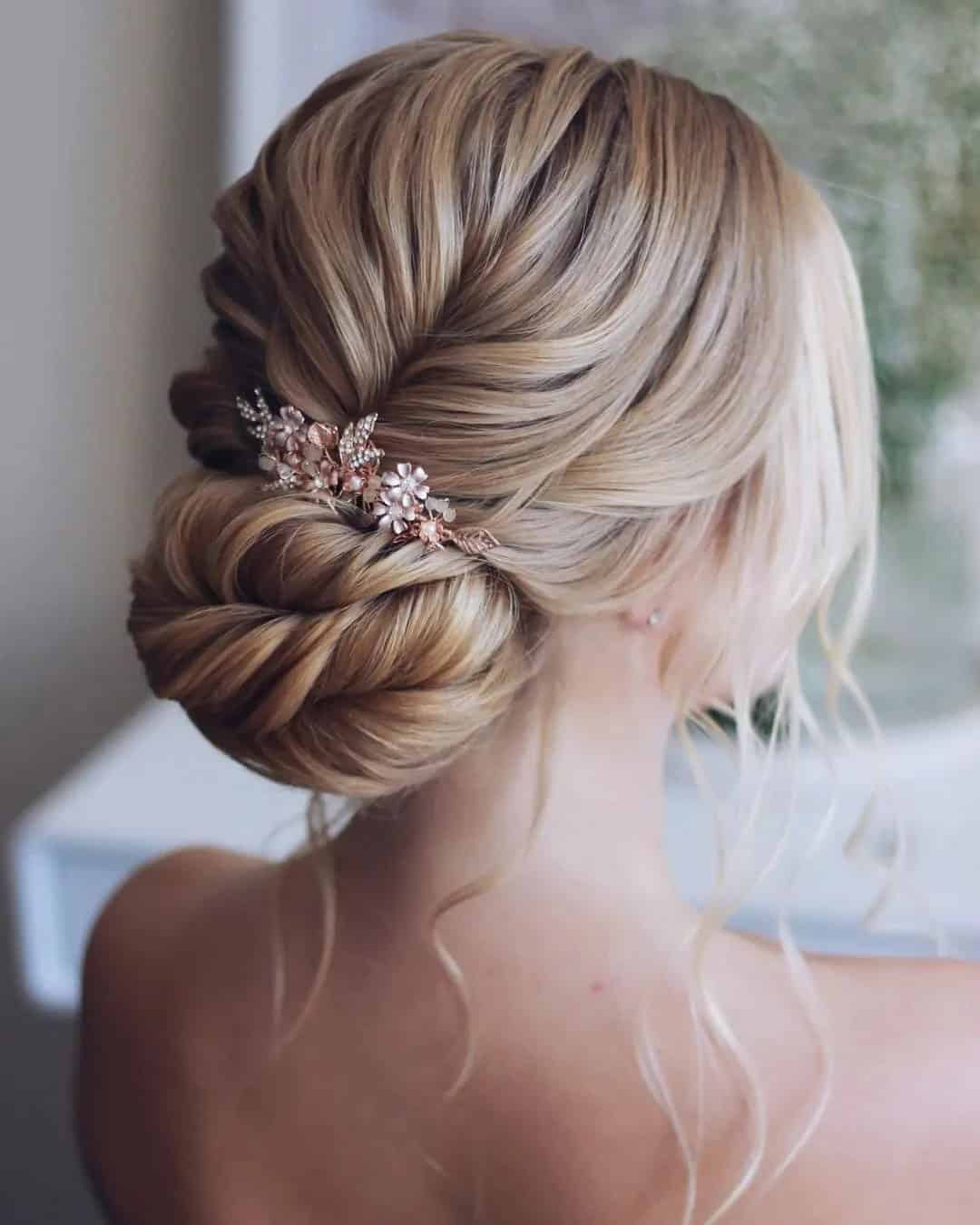 Easy Wedding Updos for Medium Length