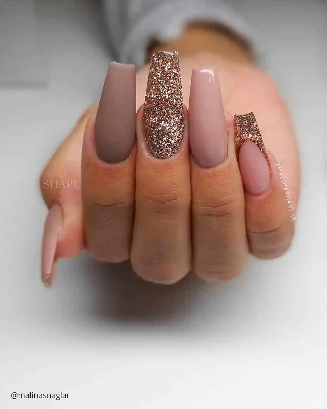 Gold Indian Wedding Nails