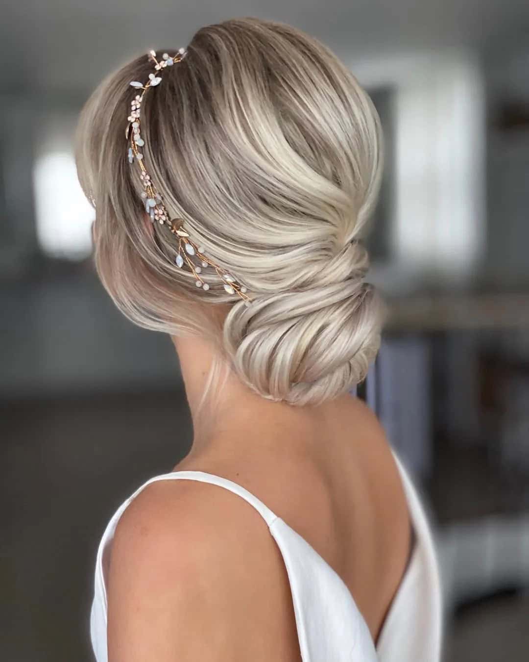 Elegant And Stylish Wedding Updos