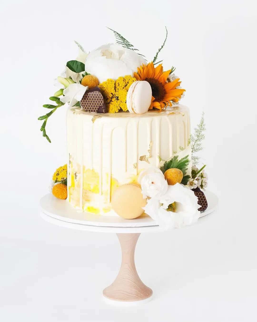 Wedding Cake Decor Ideas With Sunflowers