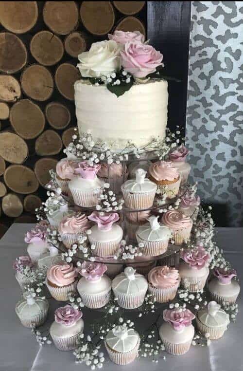 Cupcakes with baby’s breath