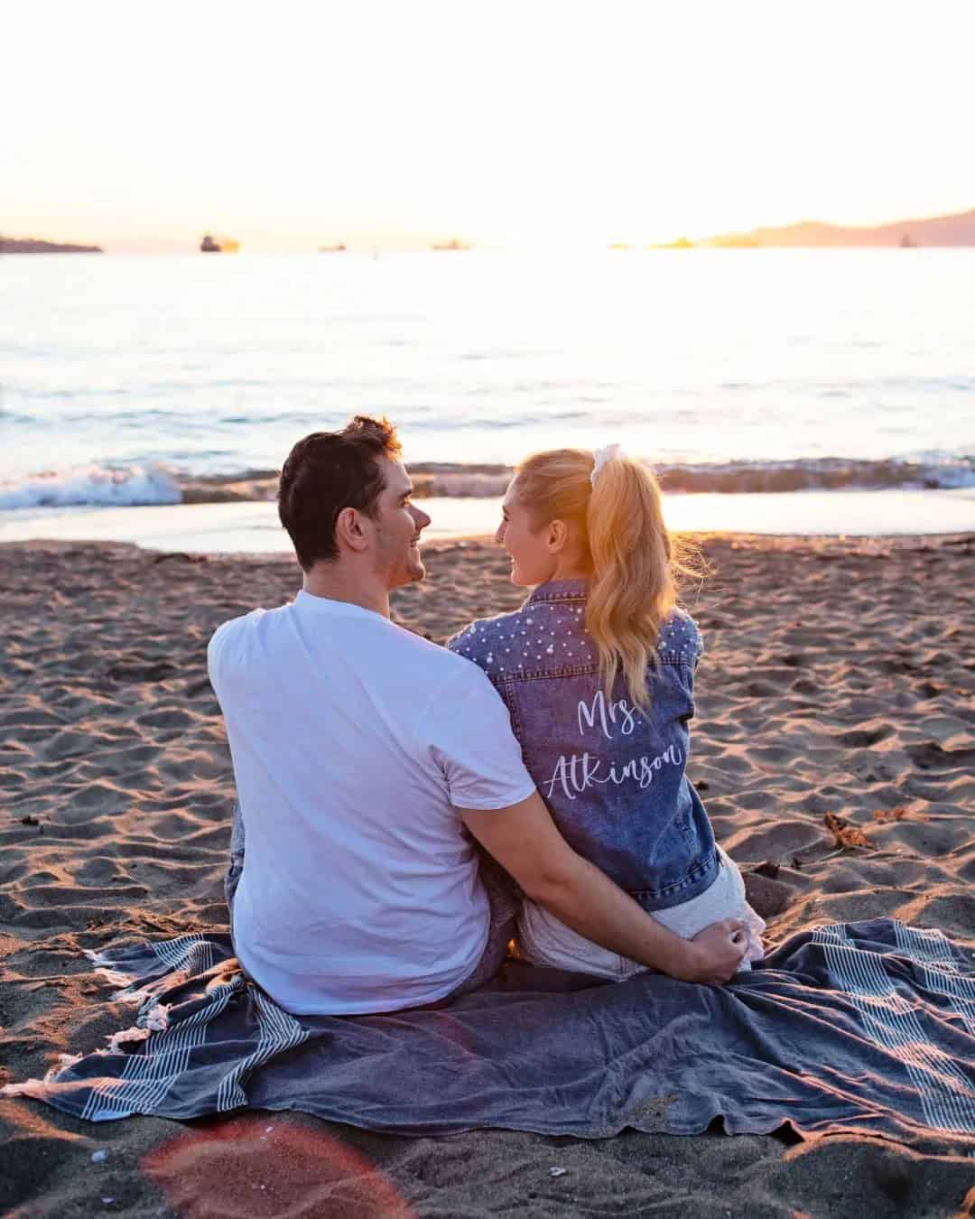 Creative Wedding Photo Ideas Bride and Groom