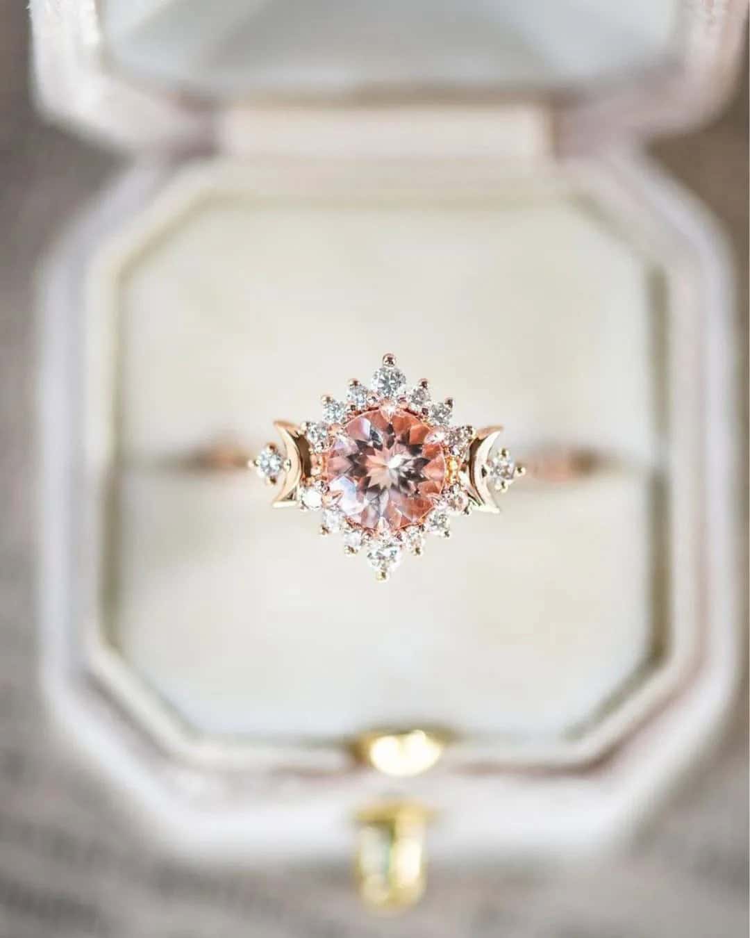 Halo Morganite Engagement Rings