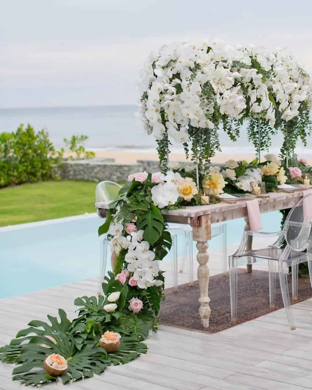 Table and Centerpieces