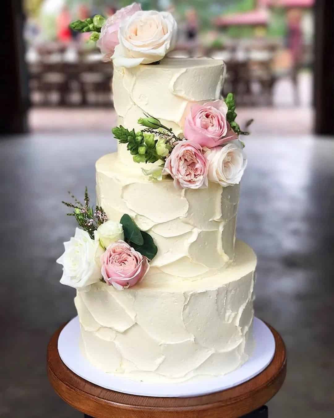 Elegant Buttercream Wedding Cakes