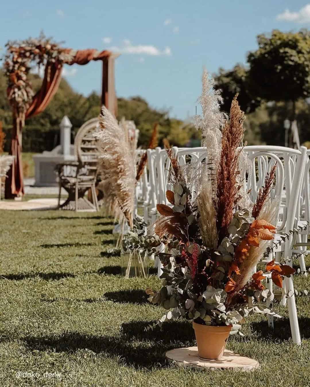 Aisle Decor Ideas For Rust Wedding