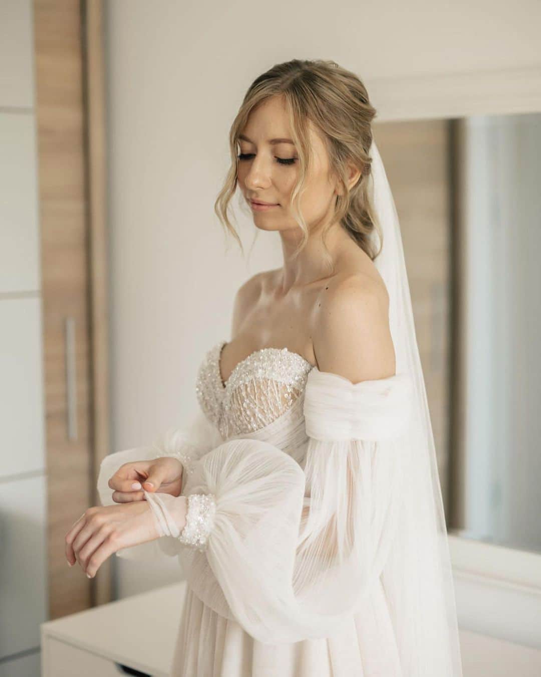 Hairstyles Ideas With Wedding Veil