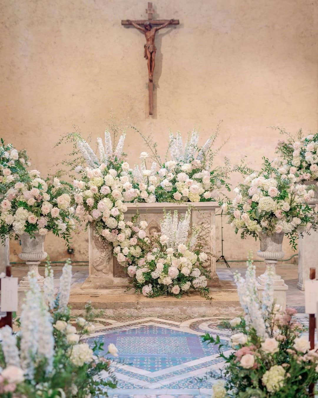 Traditional Altar decorations