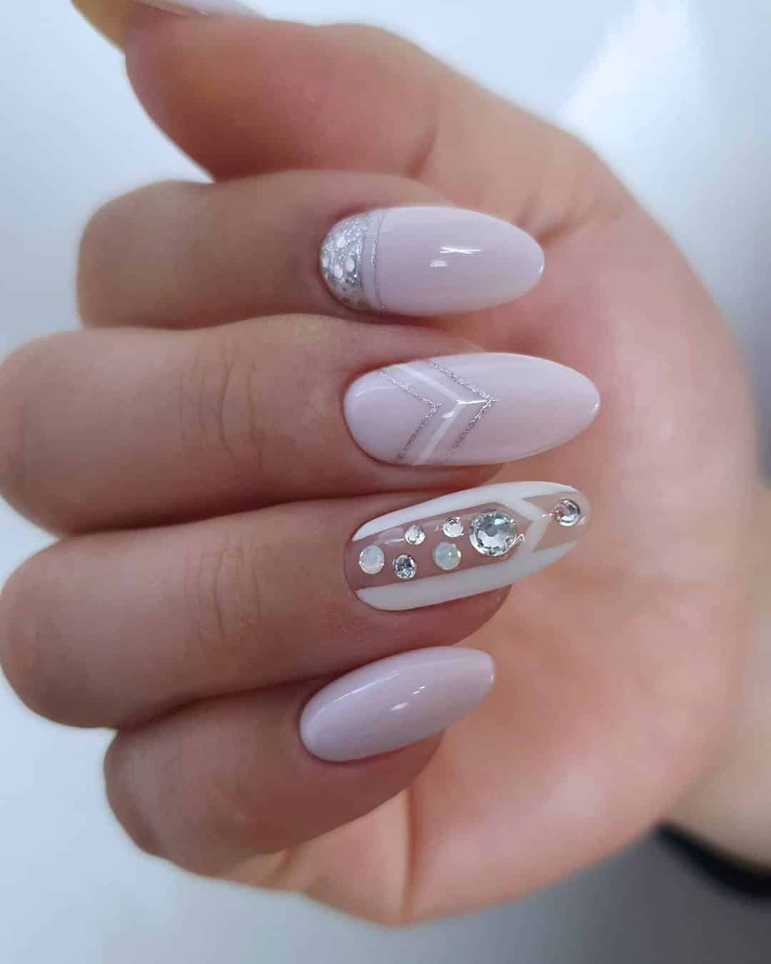 Almond Nails Ideas