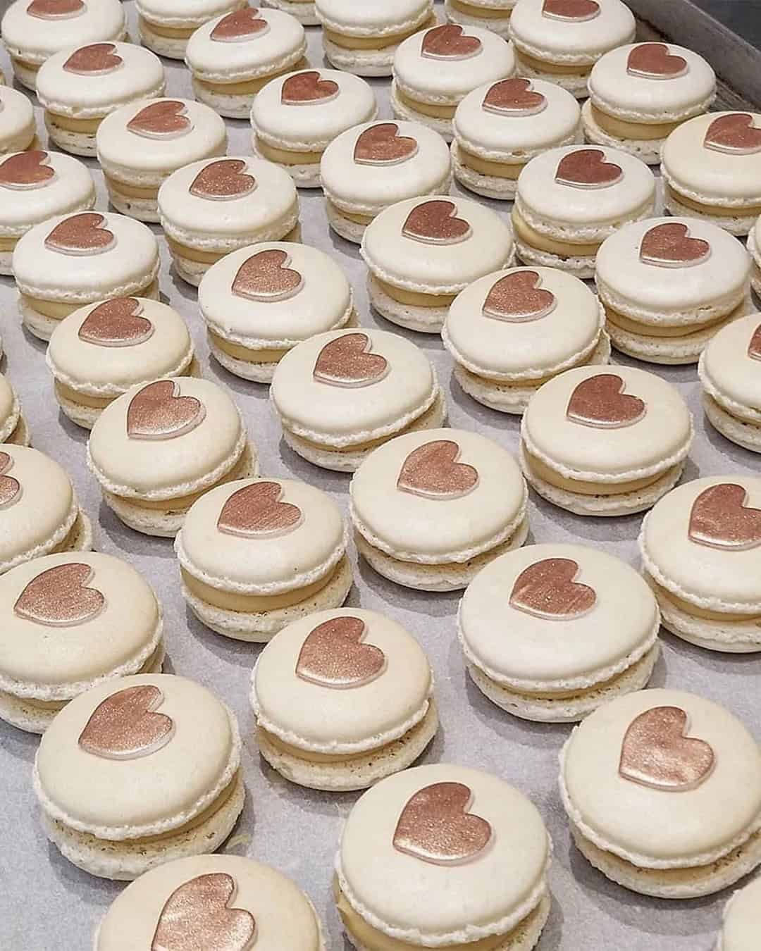 Charming Wedding Macarons