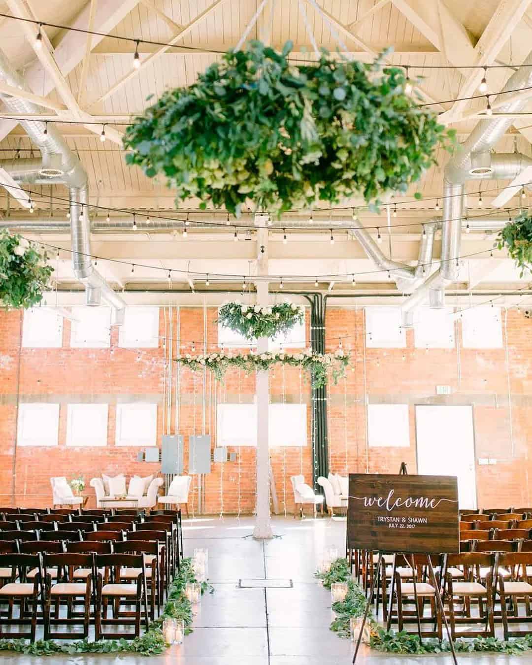 Breathtaking Suspensions For Barn Wedding