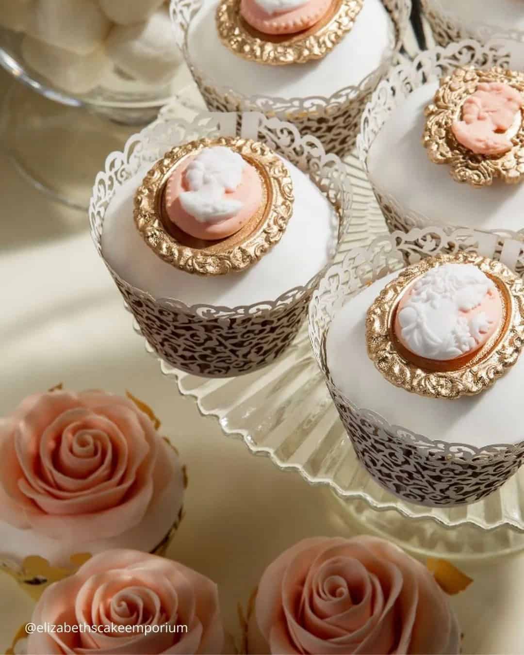 Amazing Wedding Cupcakes In Vintage Style