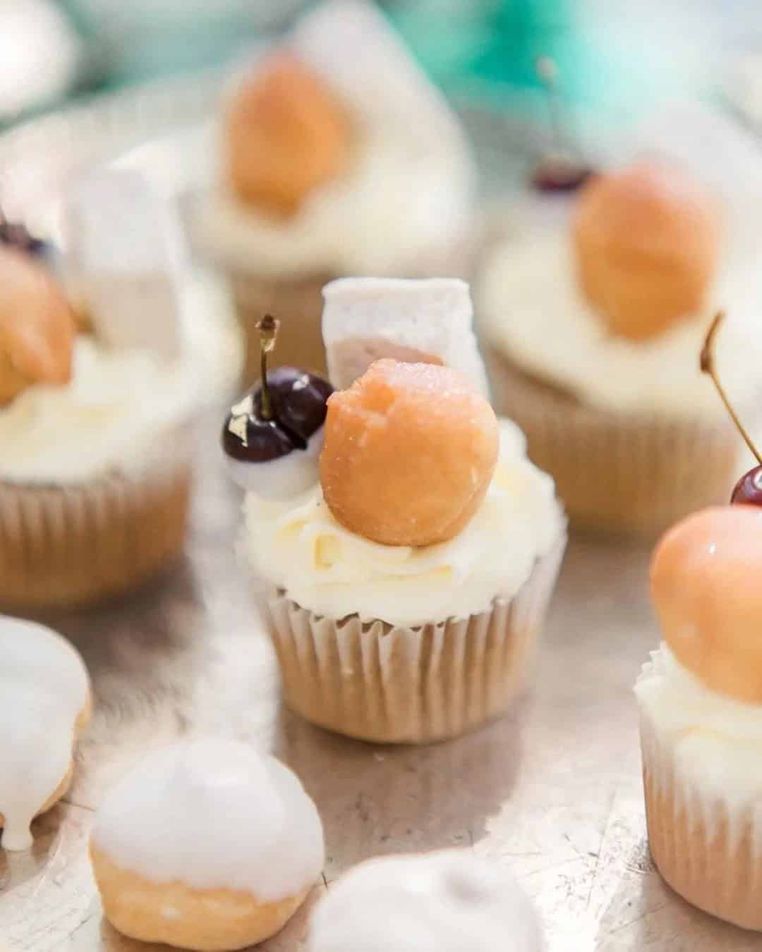 Trendy Rustic Wedding Cupcake Ideas