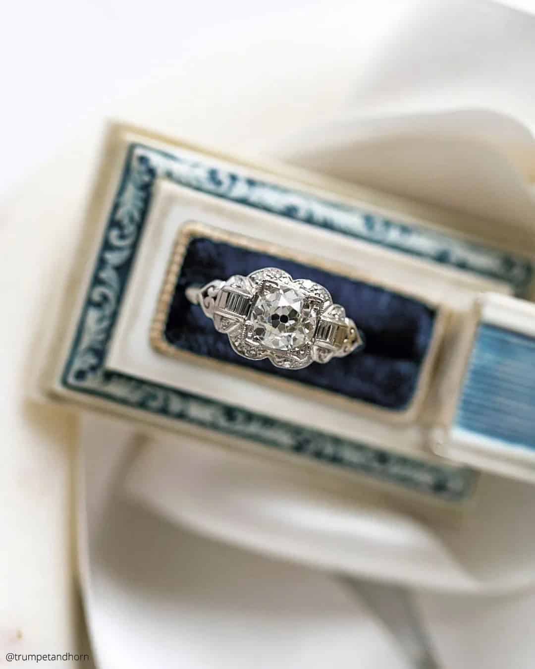 Art-Deco Wedding Rings