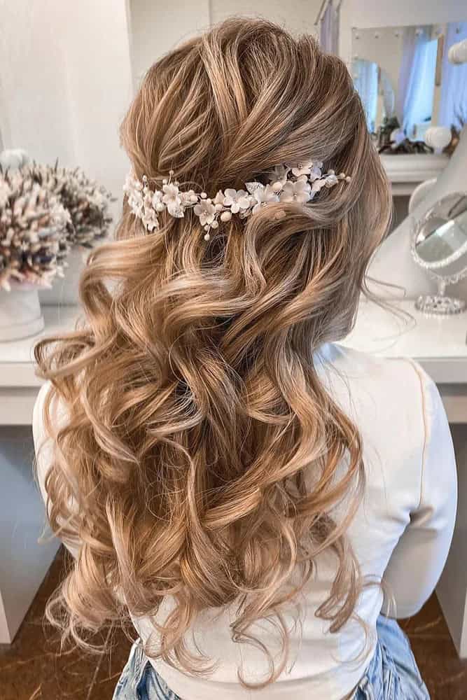 Loose Curls Hairstyles For Bride