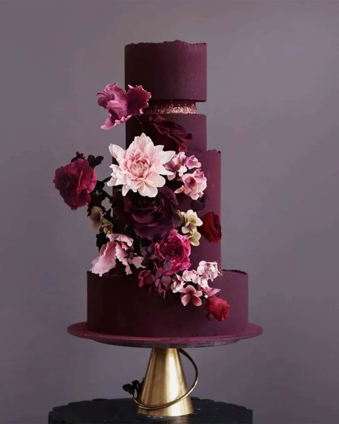 Impressive Bright Wedding Cakes