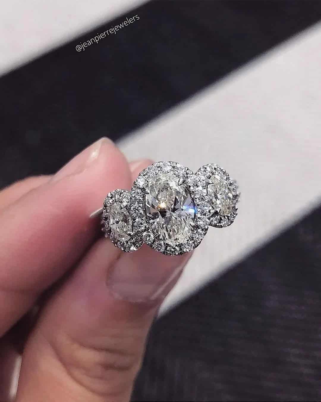 Halo 3 Stone Engagement Rings