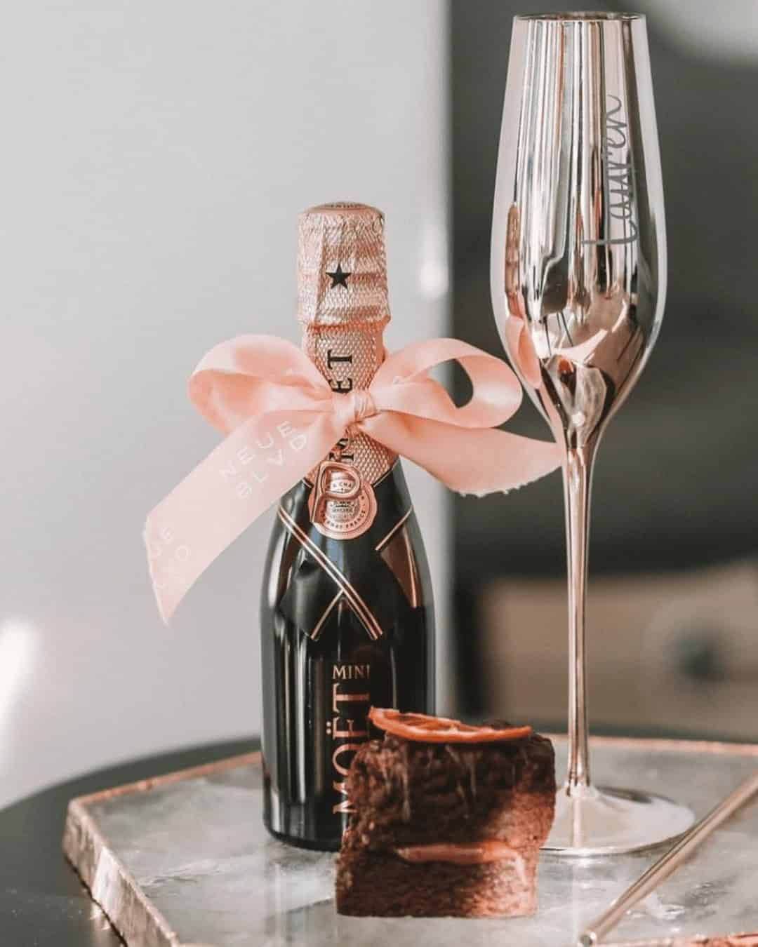 Playful Gold Wedding Glasses Ideas