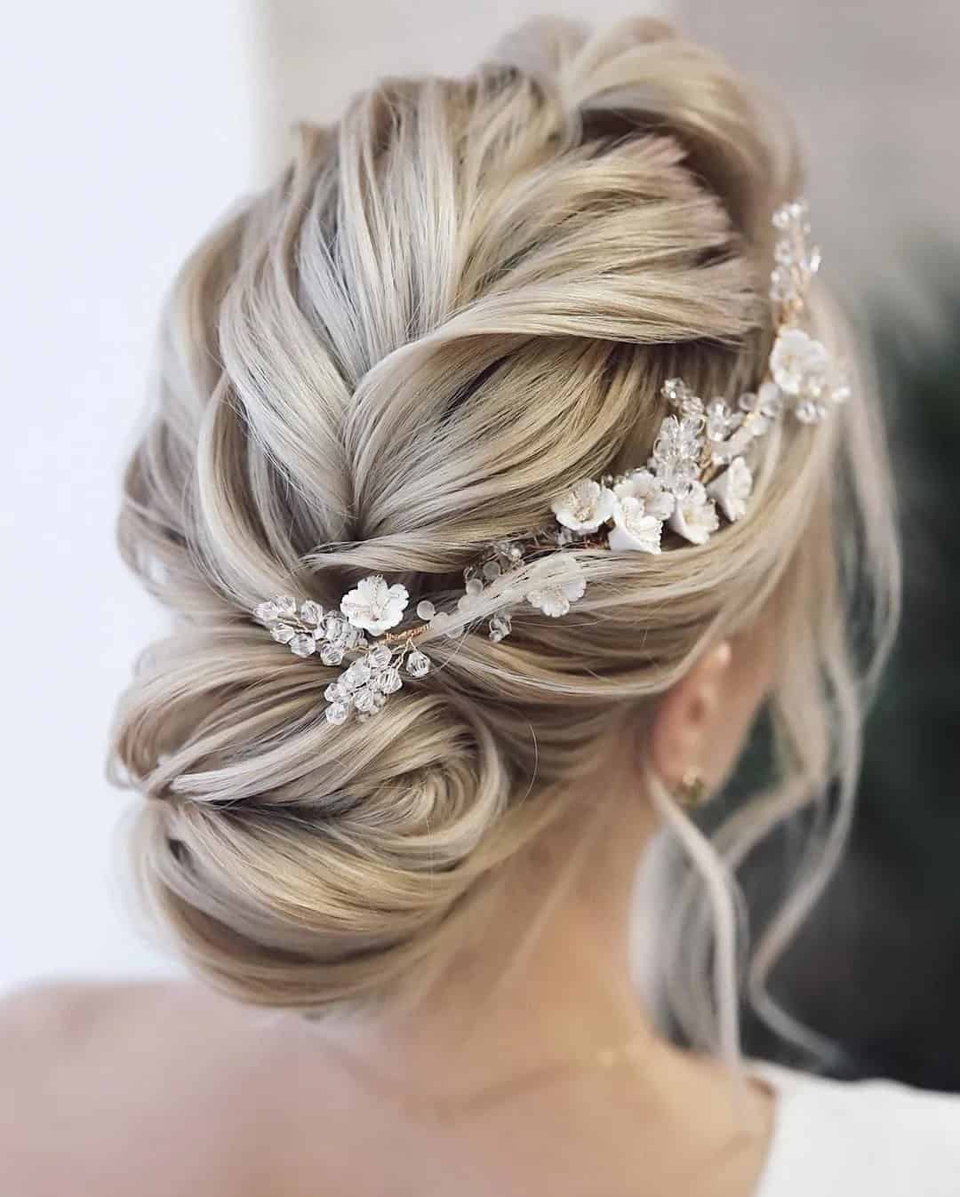 Bridal Updos For Winter Wedding