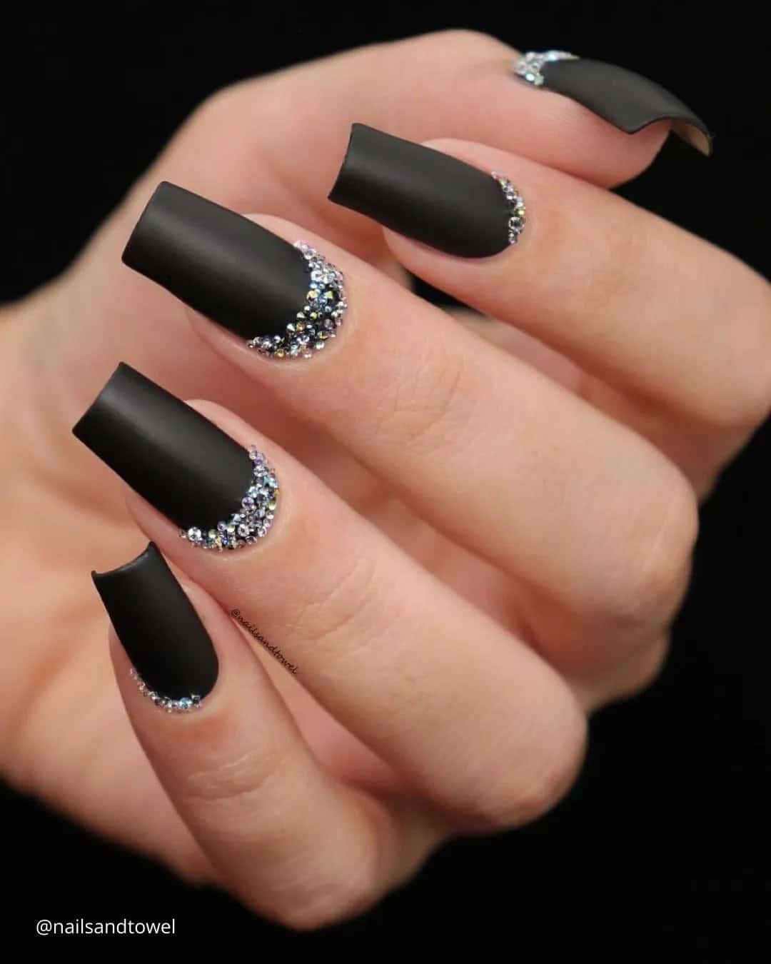 Dark Nail Ideas