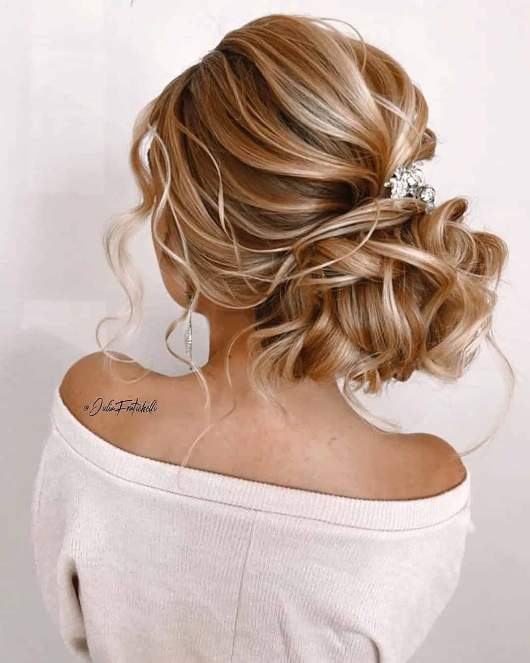 Curly Hairstyles For Wedding Guests