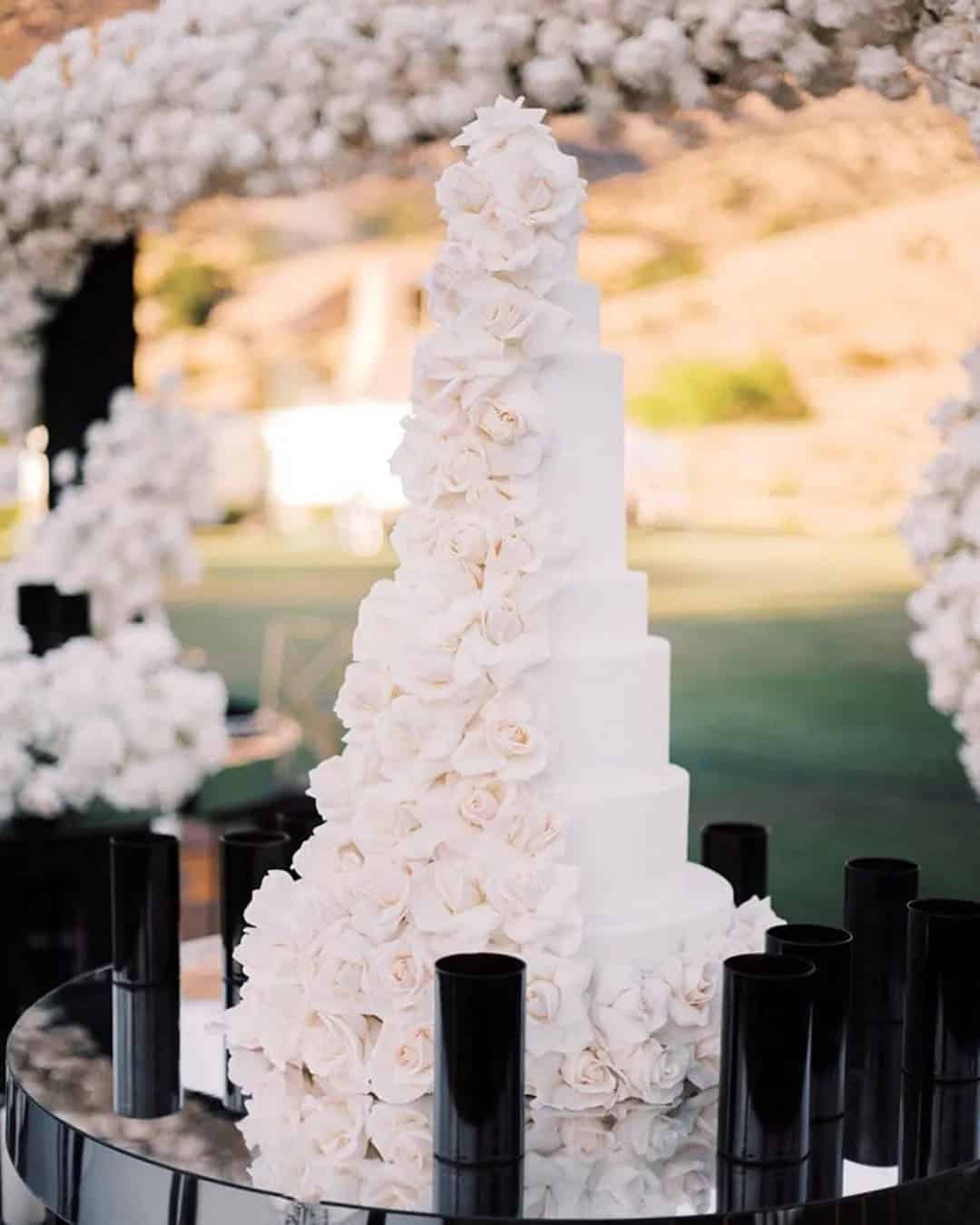 Black and White Wedding Cakes