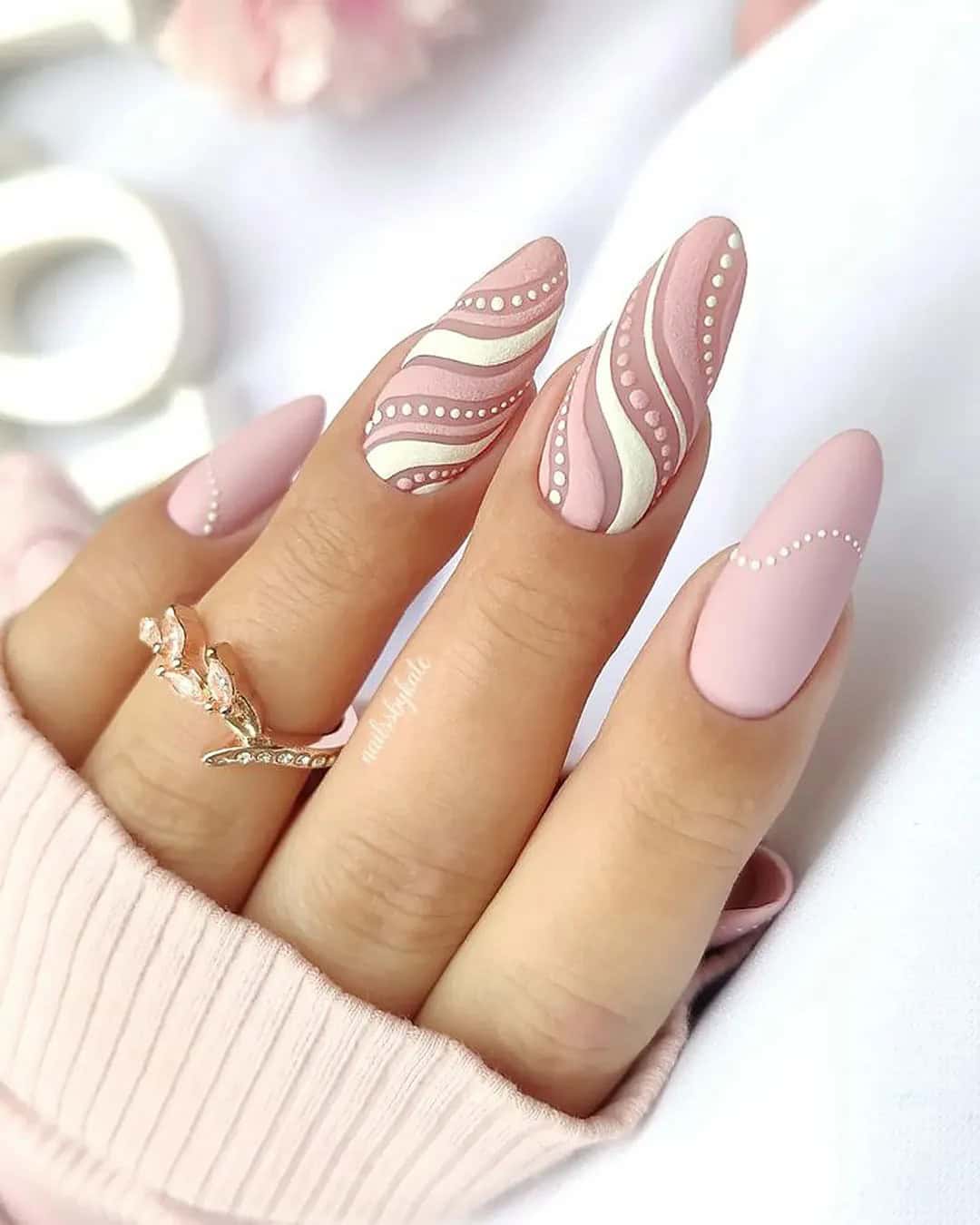 Almond Nails Ideas