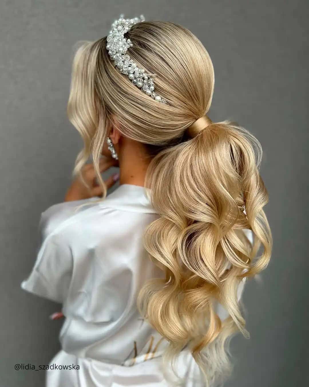 Long Hair Wedding Looks With Headband