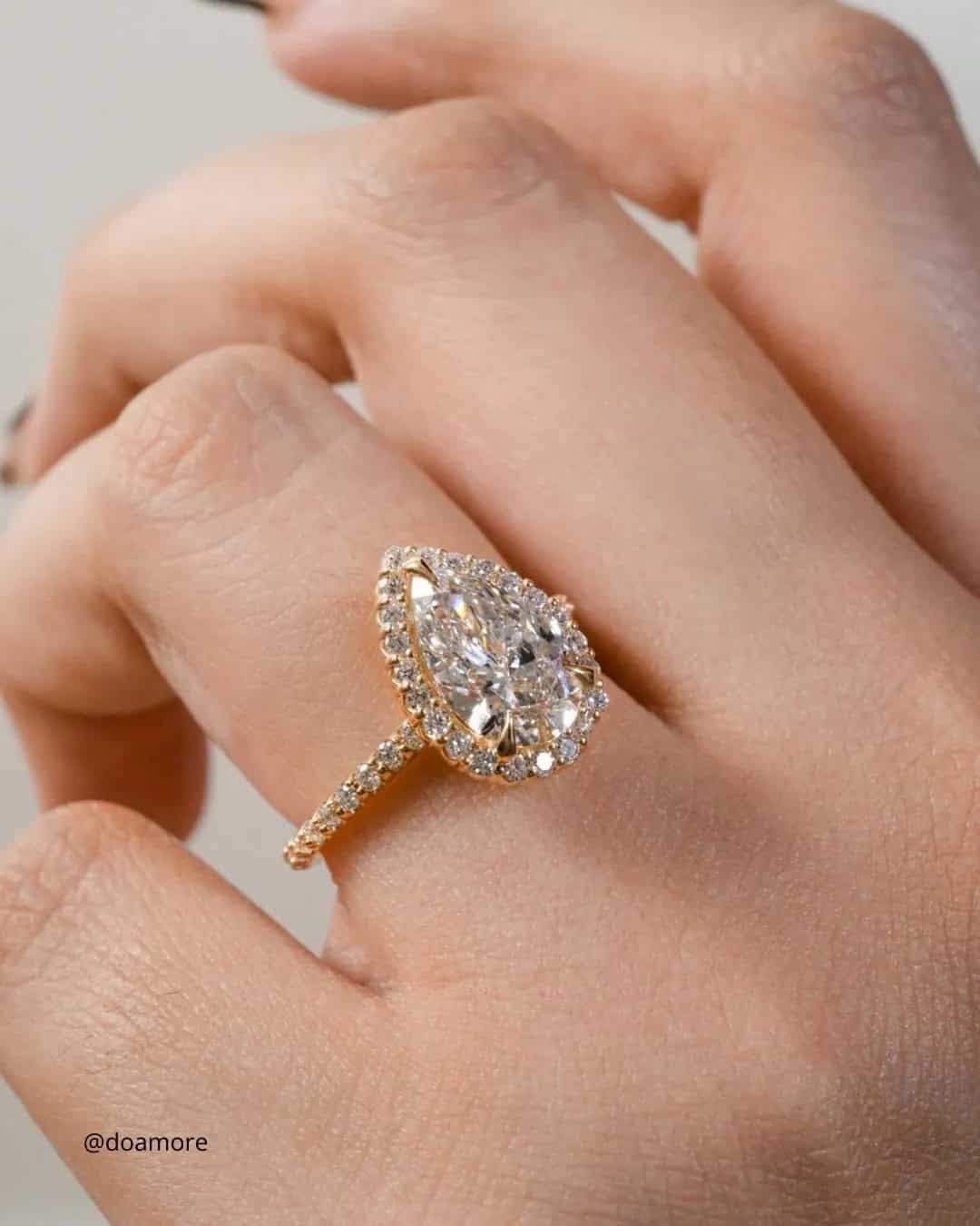 Wedding Ring Trends: Pear Shaped Diamond Rings