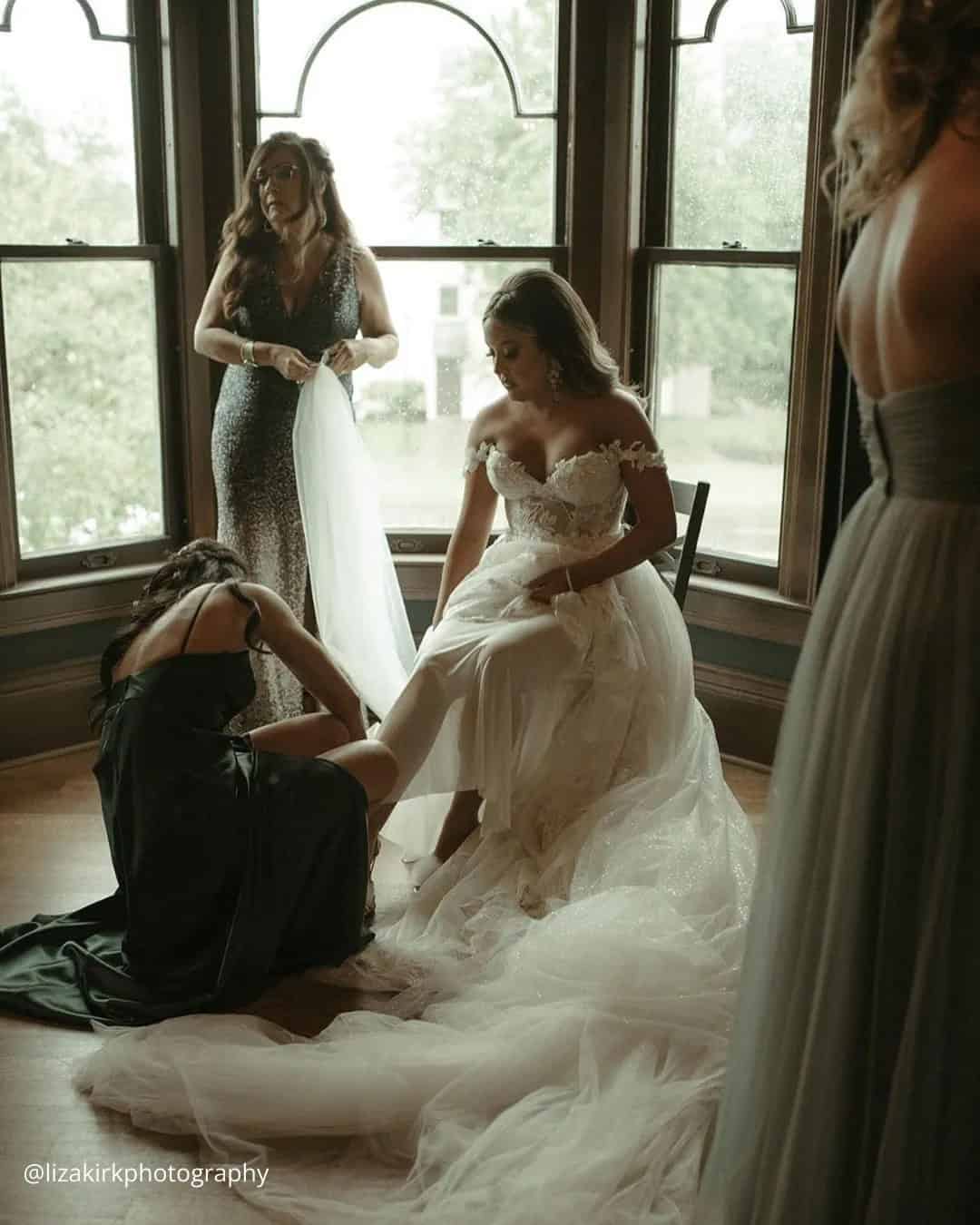 Getting Ready On The Wedding Day Morning