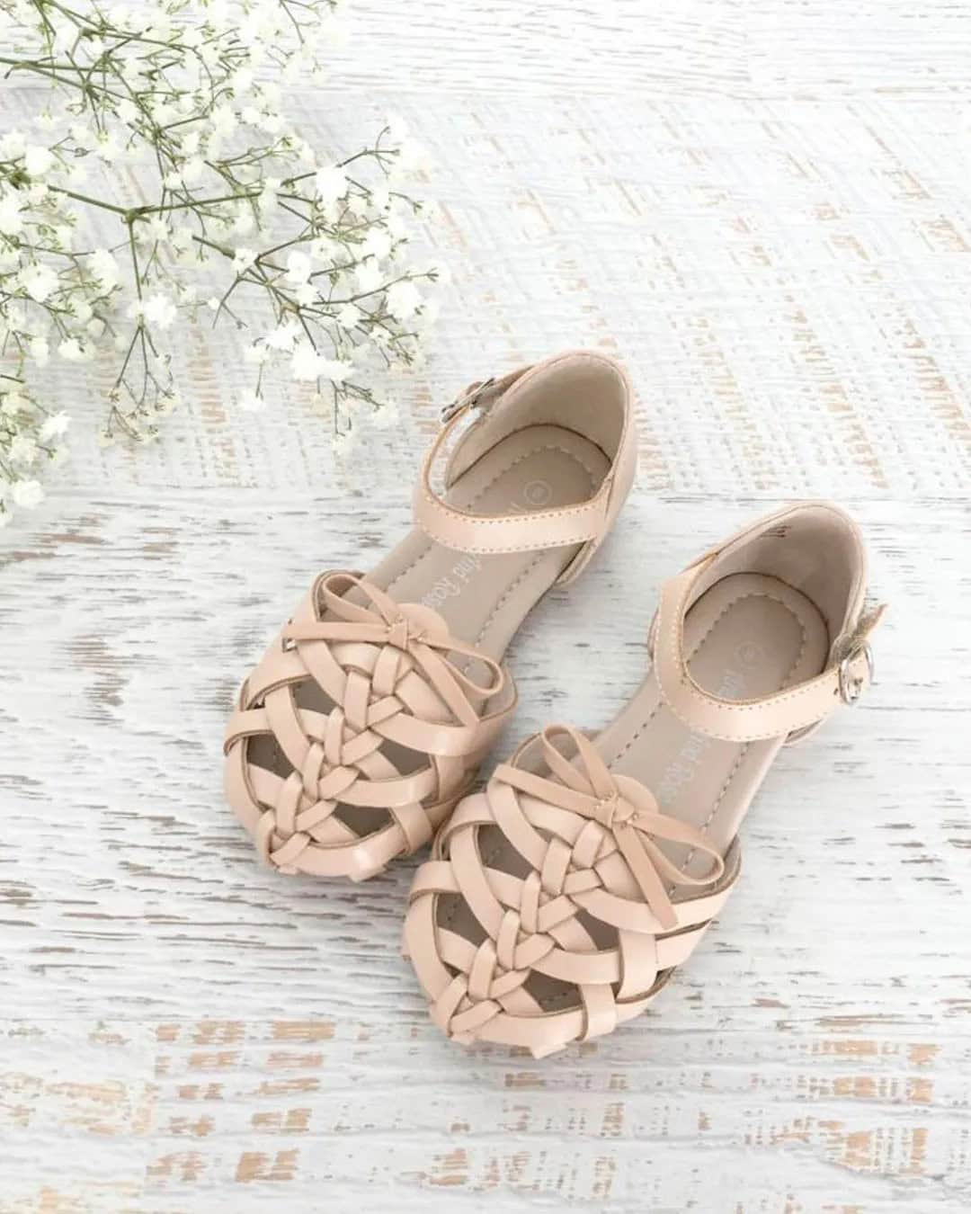 Leather woven sandals