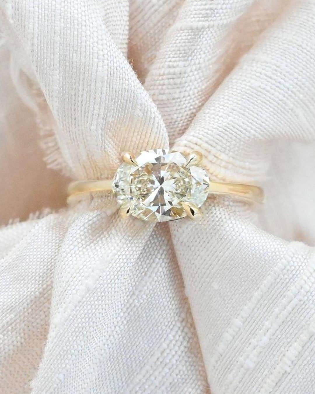 Vintage Oval Cut Engagement Rings