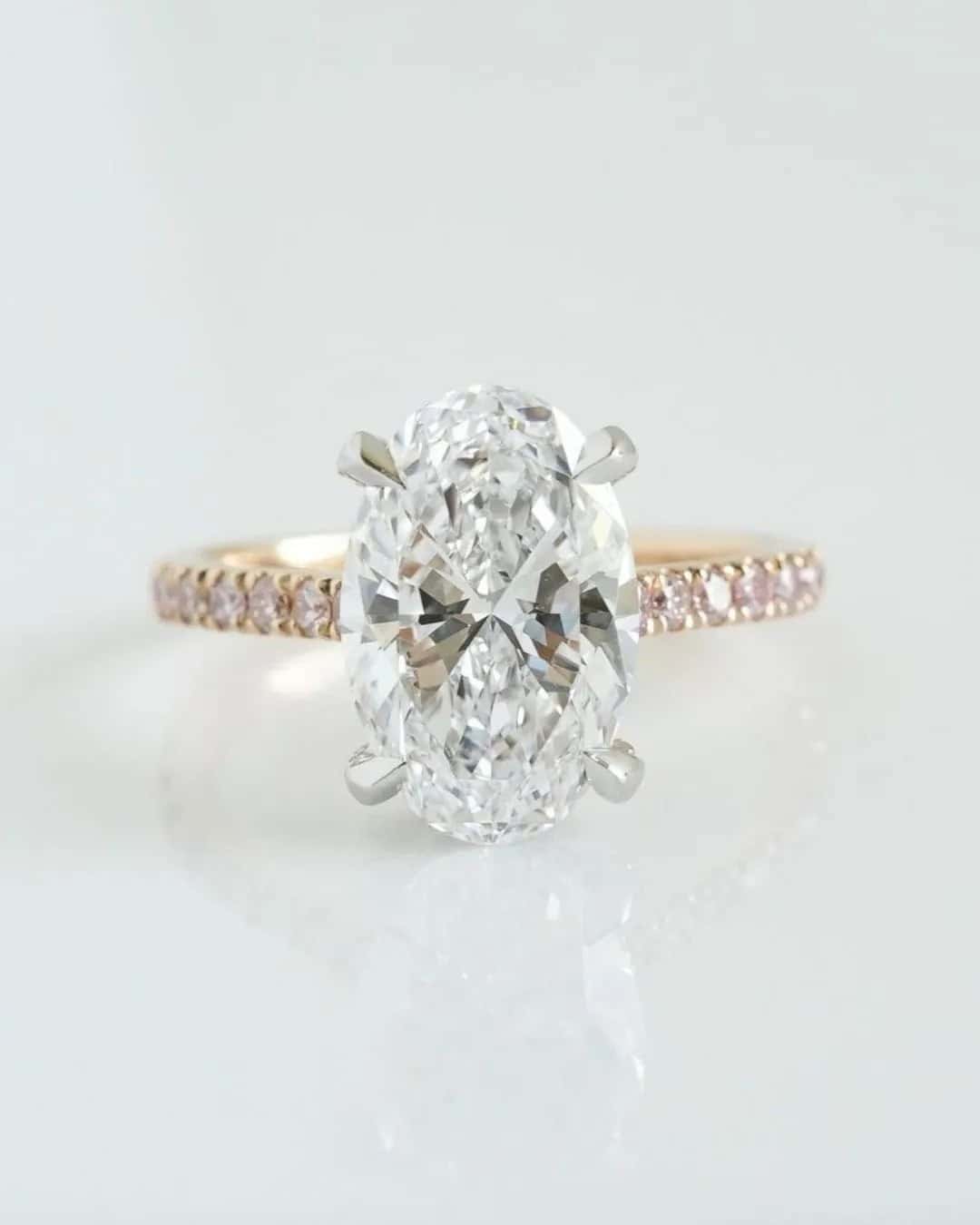 Beautiful Oval Cut Engagement Rings